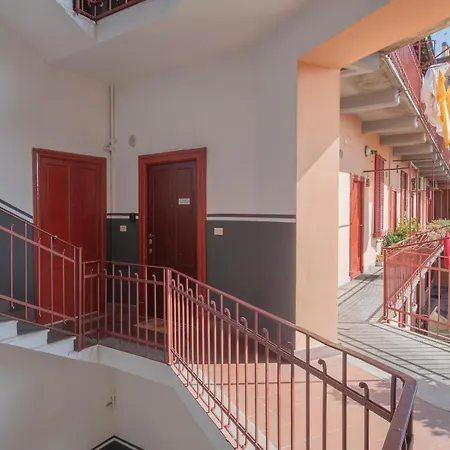 Xenia - Luminous Flat In Fondazione Prada מילאנו